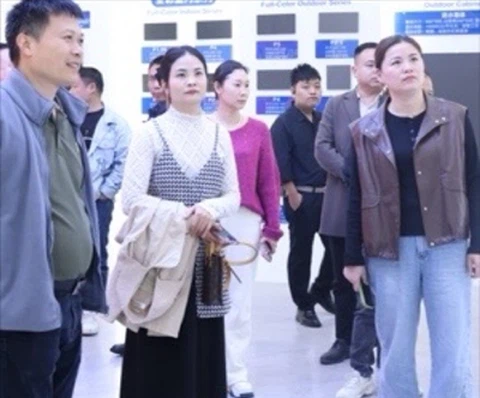 Kunden waren bei einem Besuch vor Ort vom innovativen Krankenhaus-Gegensprech...